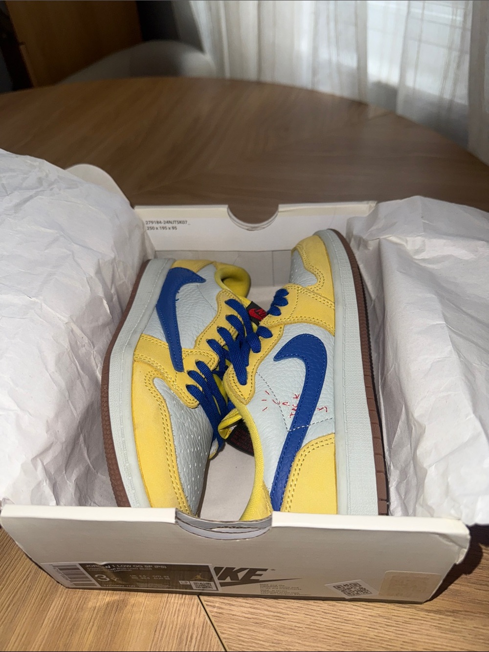 TRAVIS SCOTT X JORDAN 1 RETRO LOW OG SP PS 'CANARY'